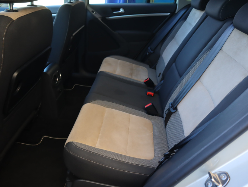 Volkswagen Tiguan, 2015