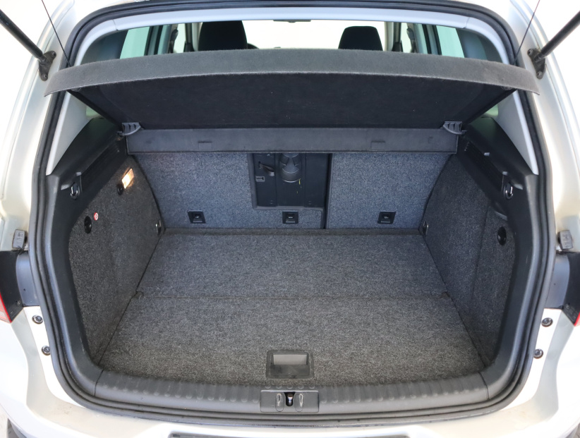 Volkswagen Tiguan, 2015