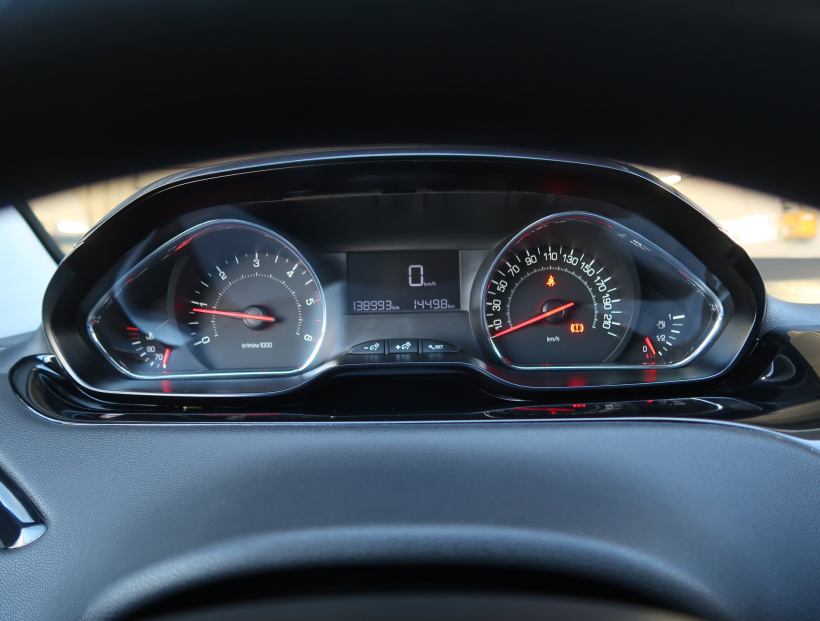 Peugeot 208, 2012