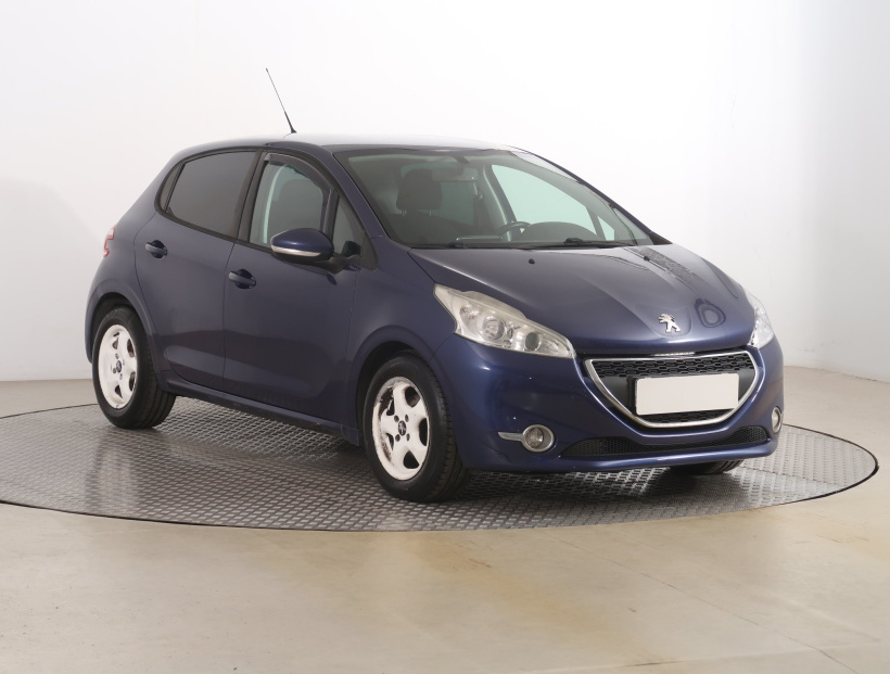 Peugeot 208, 2012