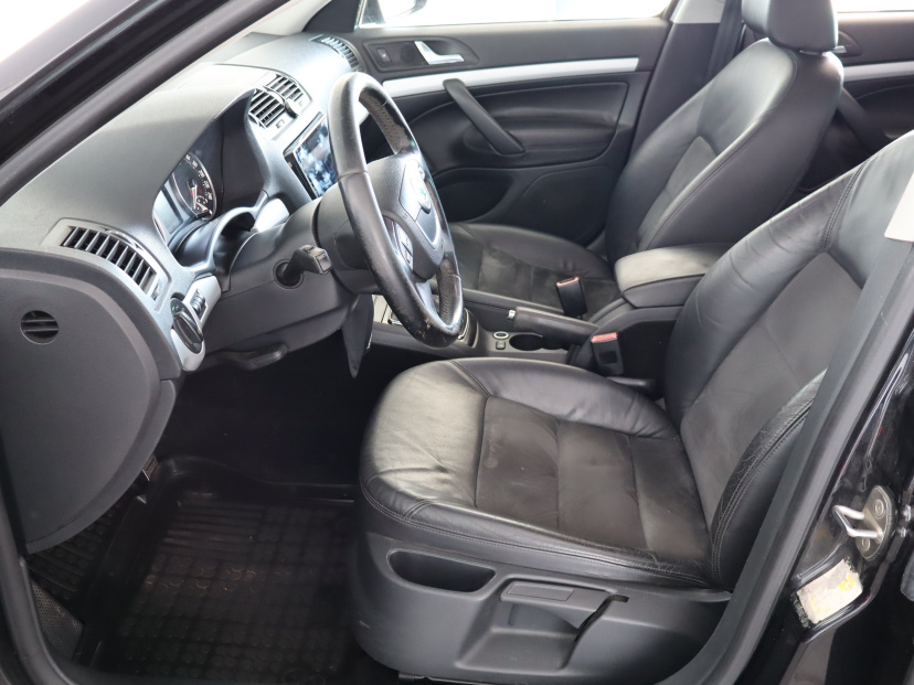 Škoda Octavia Scout, 2011