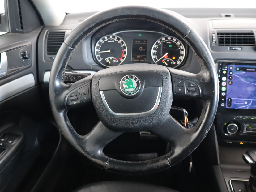 Škoda Octavia Scout, 2011