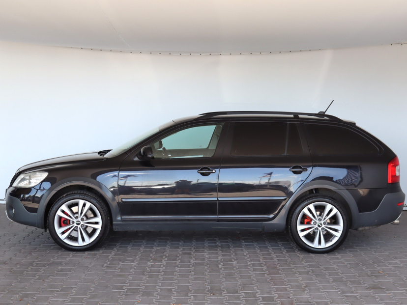 Škoda Octavia Scout, 2011