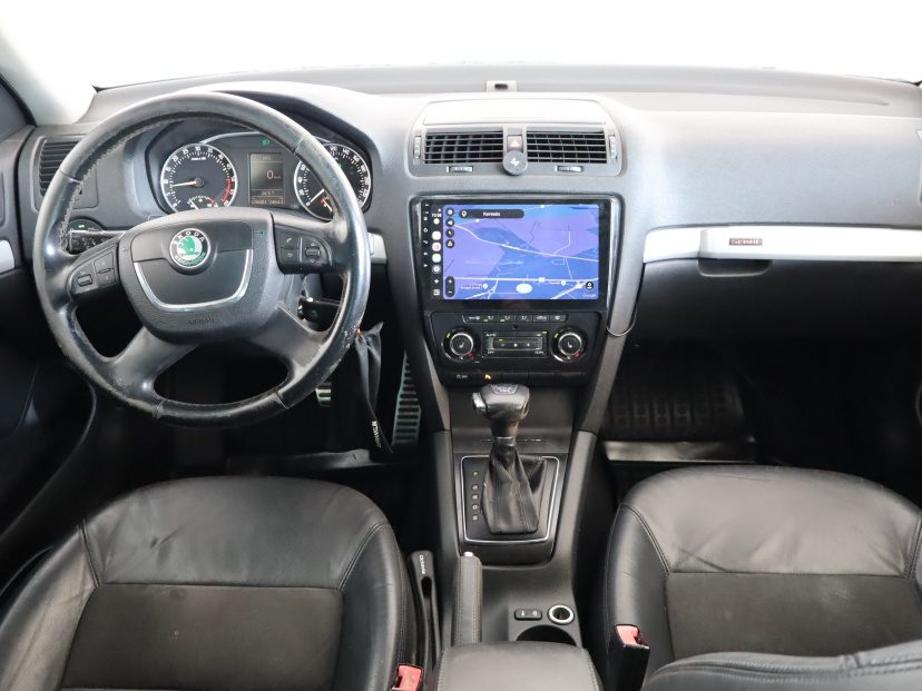 Škoda Octavia Scout, 2011