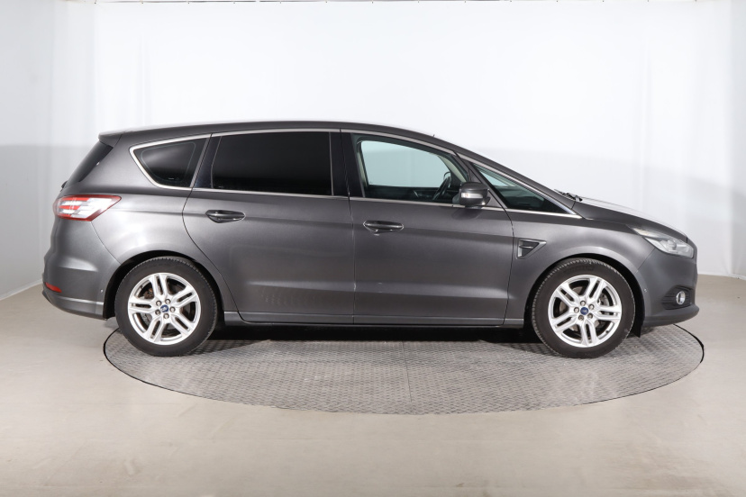 Ford S-Max, 2015