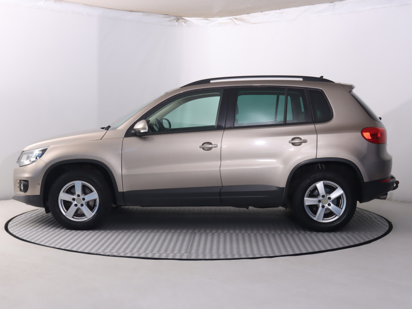 Volkswagen Tiguan, 2012