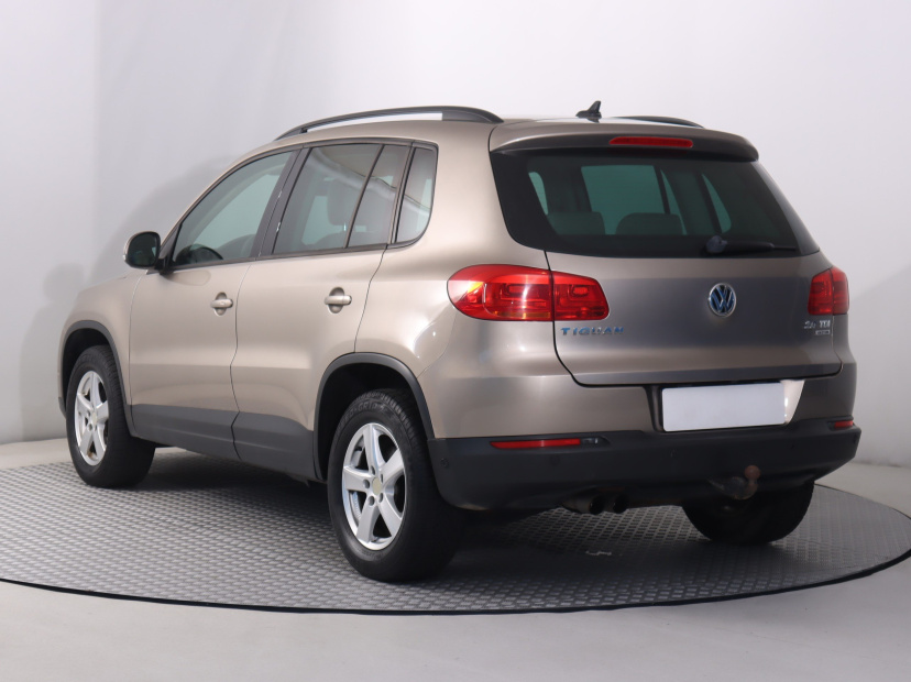 Volkswagen Tiguan, 2012