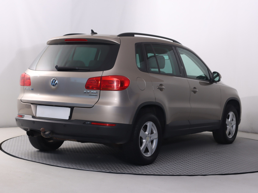 Volkswagen Tiguan, 2012