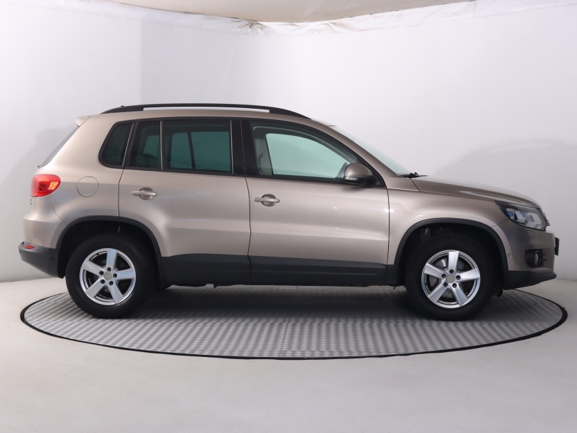 Volkswagen Tiguan, 2012