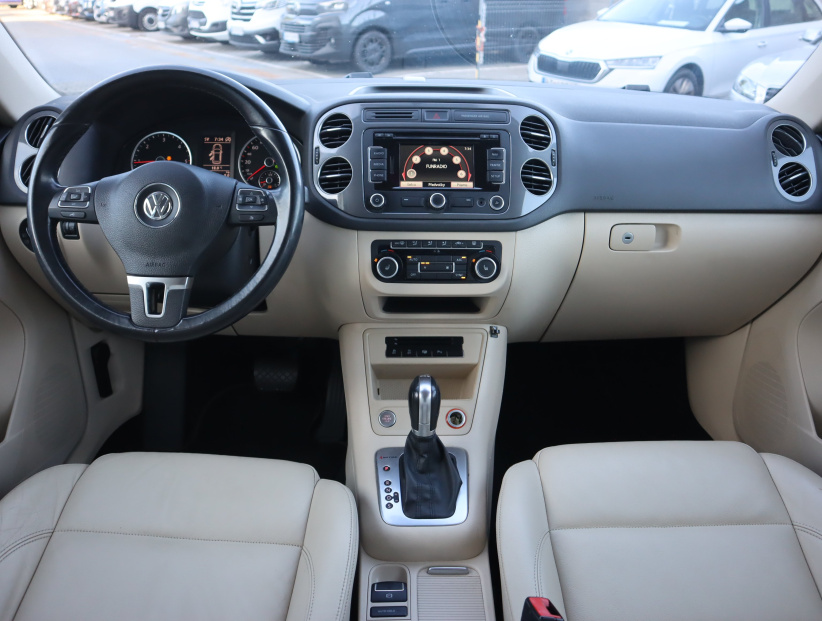 Volkswagen Tiguan, 2012