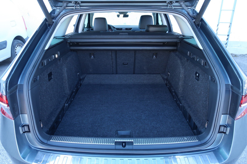 Škoda Superb, 2019
