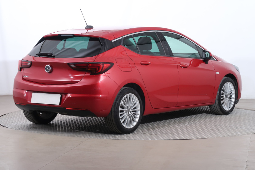 Opel Astra, 2021