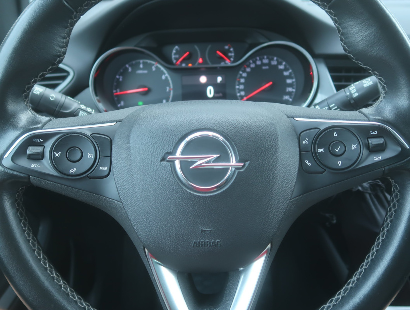 Opel Crossland, 2024