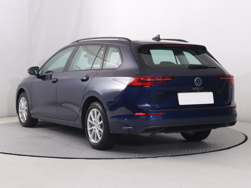 Volkswagen Golf, 2022