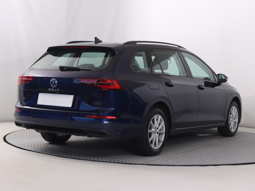 Volkswagen Golf, 2022
