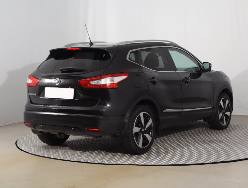 Nissan Qashqai, 2015