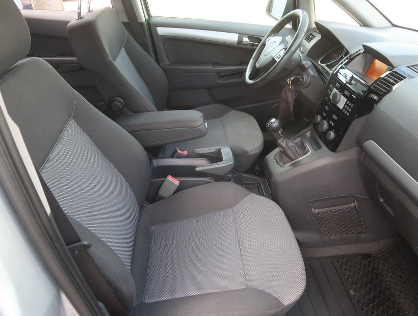 Opel Zafira, 2012