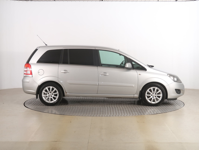 Opel Zafira, 2012
