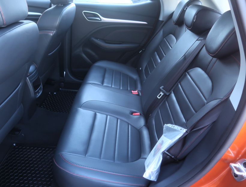 MG ZS SUV, 2024