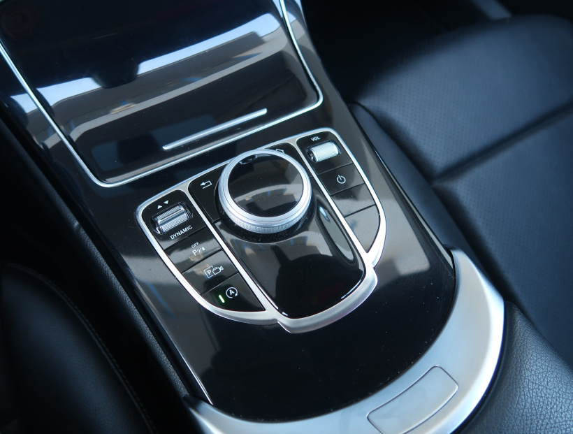 Mercedes-Benz C, 2019
