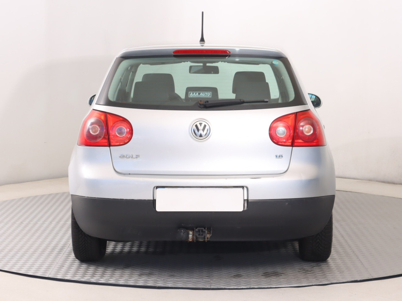 Volkswagen Golf, 2005