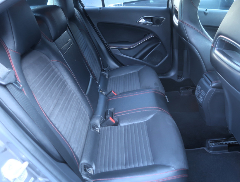 Mercedes-Benz A, 2014