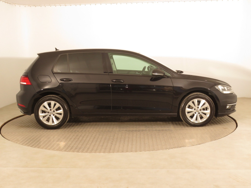 Volkswagen Golf, 2019