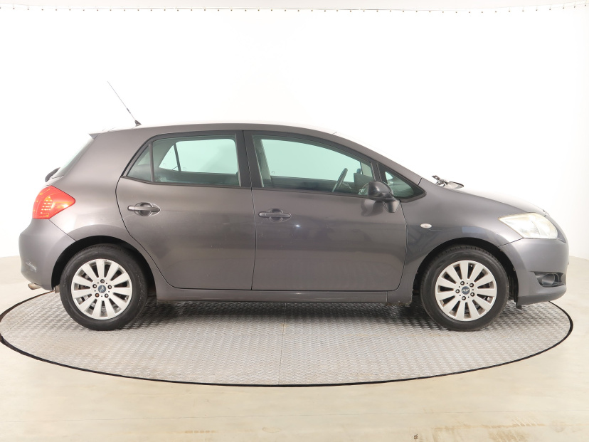 Toyota Auris, 2007