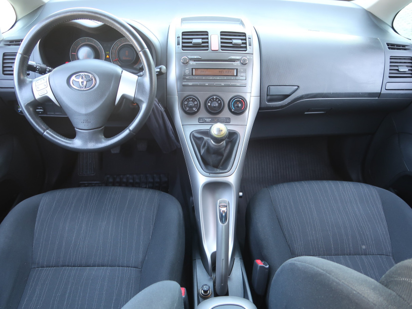 Toyota Auris, 2007