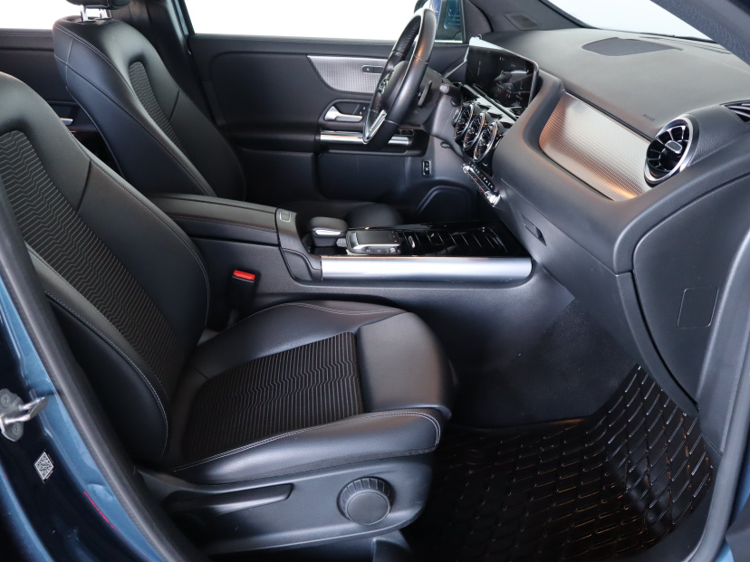 Mercedes-Benz GLA, 2021