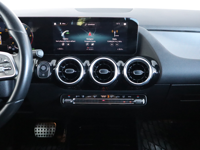Mercedes-Benz GLA, 2021