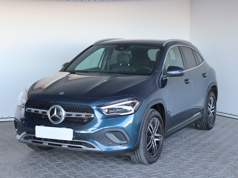 Mercedes-Benz GLA, 2021