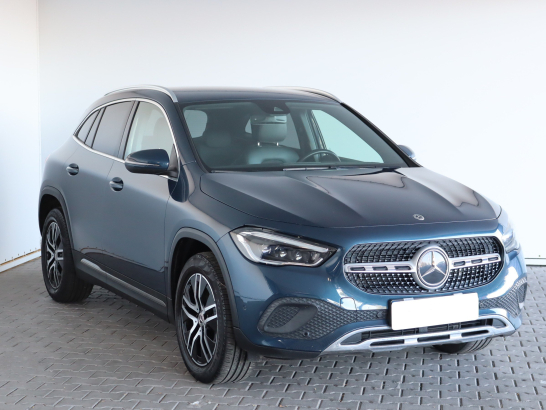 Mercedes-Benz GLA 200 d