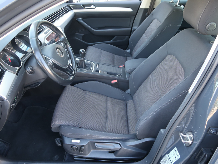 Volkswagen Passat, 2019