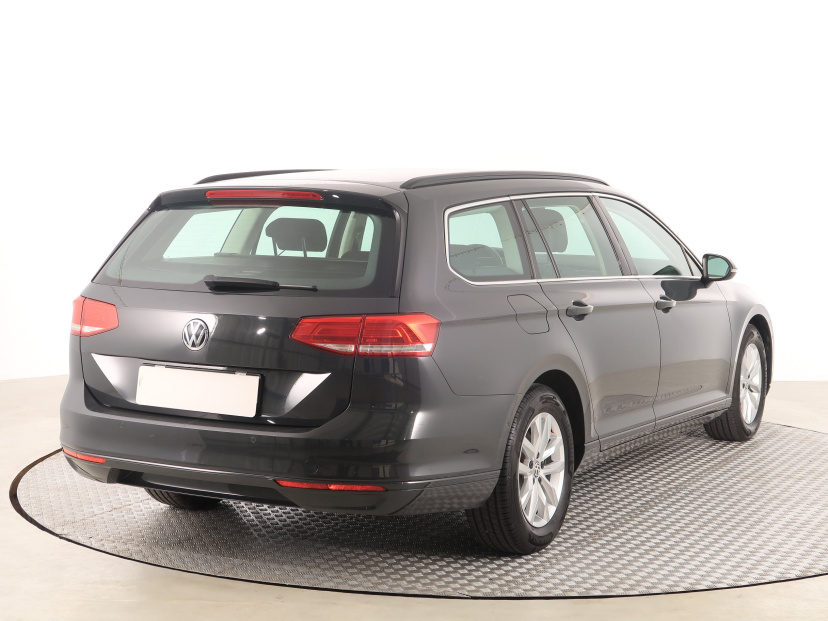 Volkswagen Passat, 2019