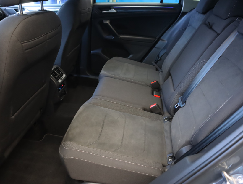 Volkswagen Tiguan, 2023