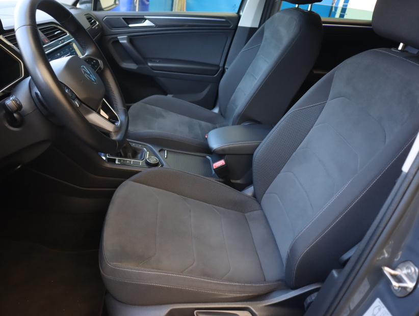 Volkswagen Tiguan, 2023