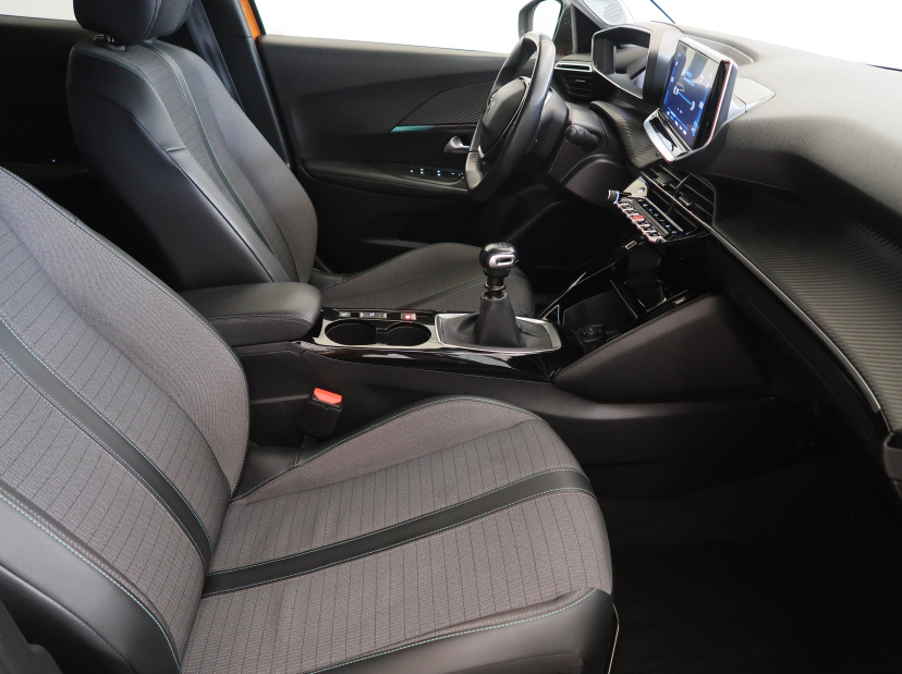 Peugeot 2008, 2021