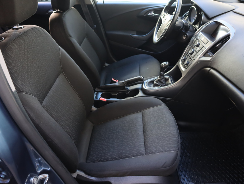 Opel Astra, 2015