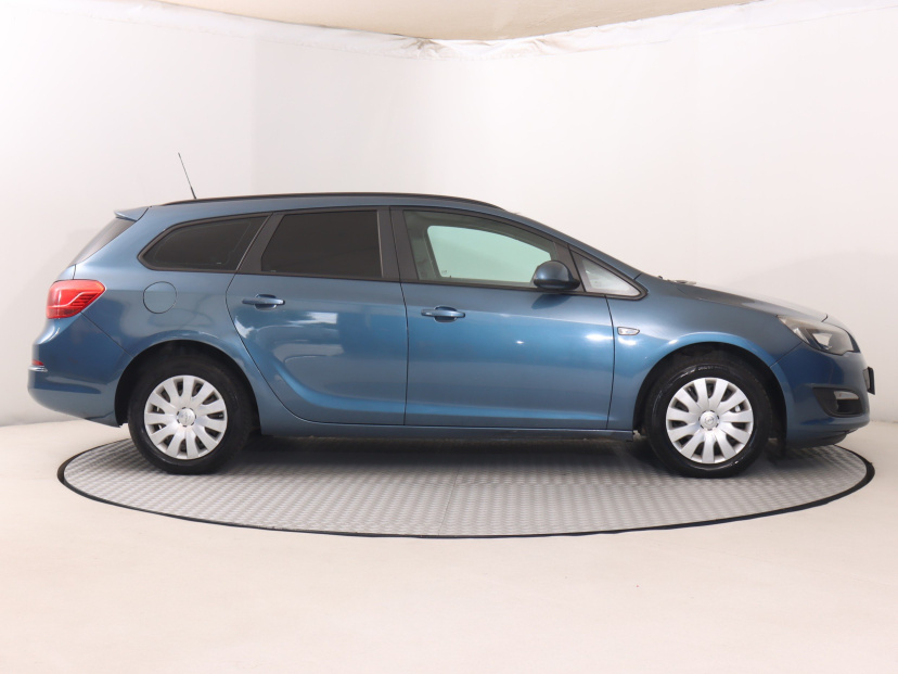 Opel Astra, 2015