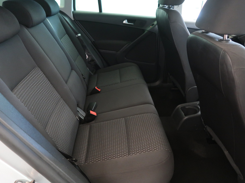 Volkswagen Tiguan, 2011