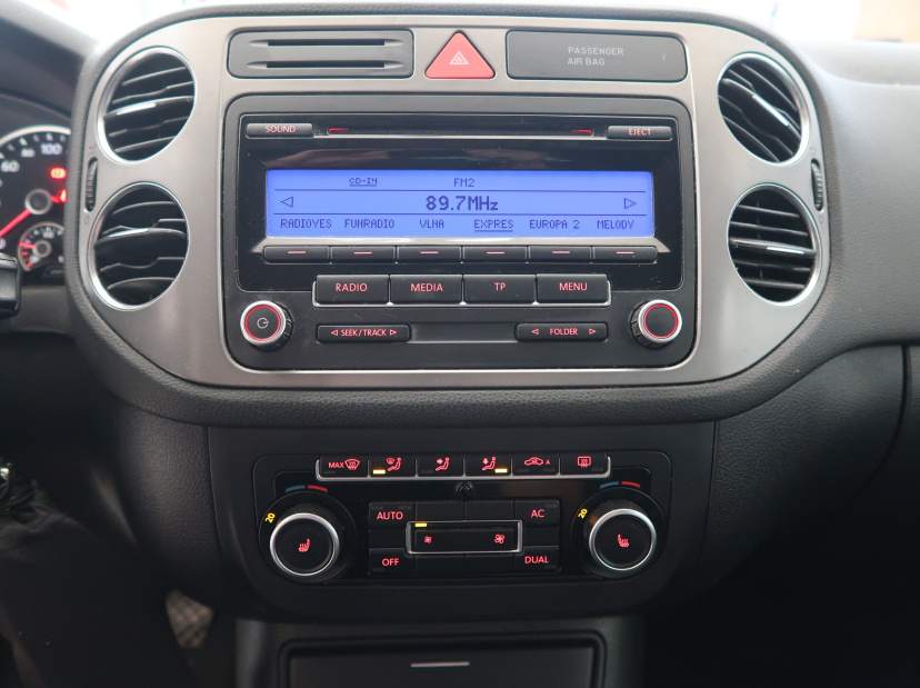 Volkswagen Tiguan, 2011