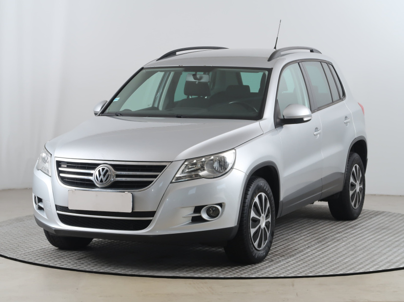 Volkswagen Tiguan, 2011