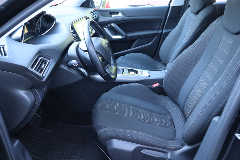 Peugeot 308, 2017