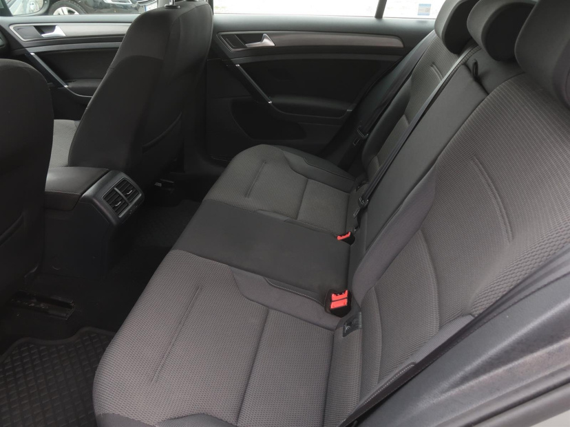 Volkswagen Golf, 2013