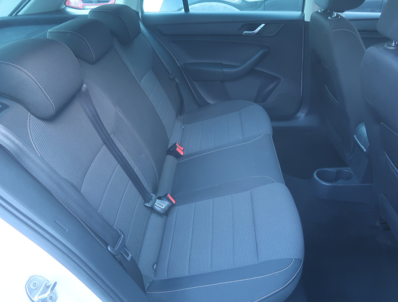 Škoda Rapid Spaceback, 2016