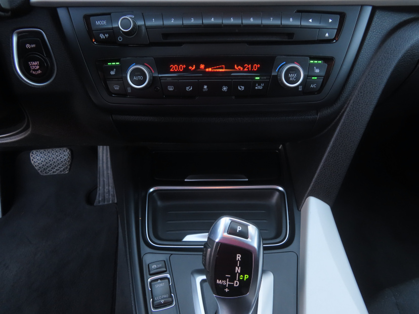 BMW 3, 2015