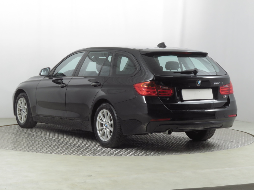 BMW 3, 2015