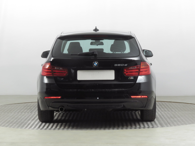 BMW 3, 2015