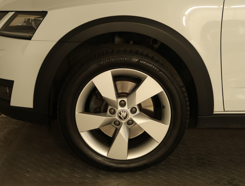 Škoda Octavia Scout, 2019